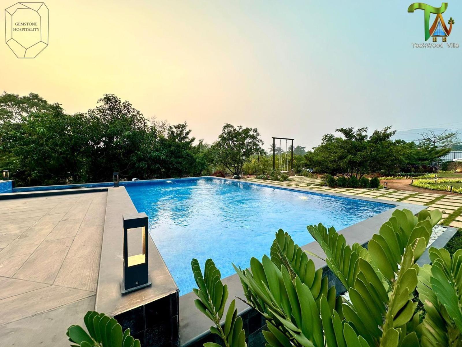 Luxurious 3Bhk W//Pool Teakwood Villa By Gemstone Hospitality Alibag Luaran gambar